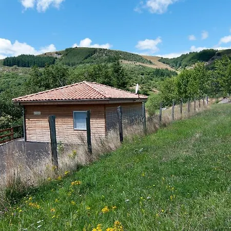 Domek alpejski Chalet Le Cedre Saint-Joseph-des-Bancs
